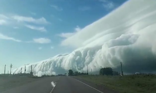 Impressionante nuvem causa espanto na fronteira do Uruguai e do Brasil