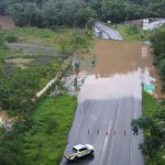 Dezenas de cidades em emergência e duas mortes em Santa Catarina
