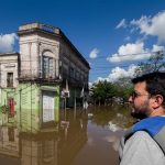Enchente tira quase dois mil de casa no Uruguai