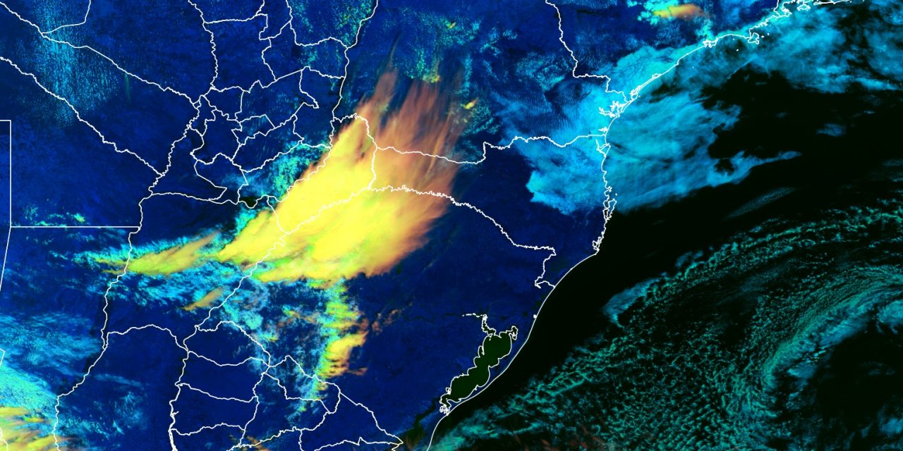 <span class="entry-title-primary">Tempestades começam a ingressar no Sul do Brasil</span> <h2 class="entry-subtitle">Áreas de instabilidade com chuva localmente forte, raios e tempestades isoladas avançam a partir do Oeste do Sul do Brasil </h2>