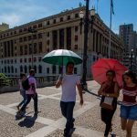 Calor em São Paulo bate recorde de décadas e pode ser maior da história