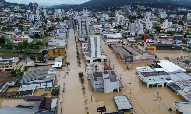 Rio do Sul enfrenta quinta enchente do ano e segunda maior da história