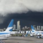 Enorme nuvem de tempestade avança sobre Buenos Aires, veja imagens