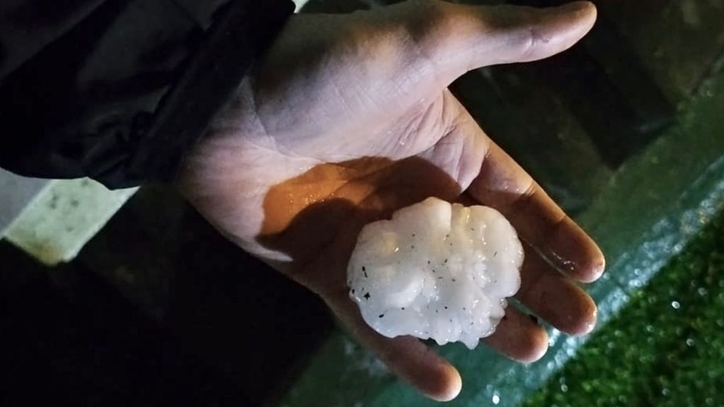 Granizo grande e vendavais espalham estragos no Rio Grande do Sul