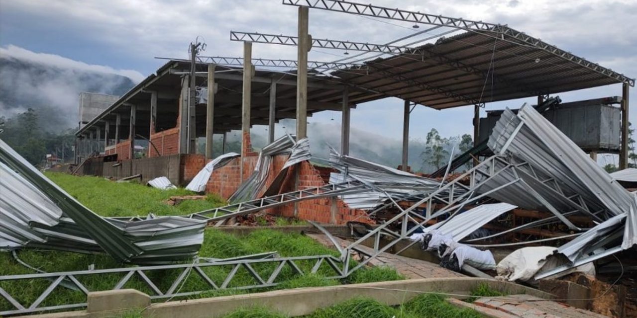 Temporal causa alagamentos em Colniza