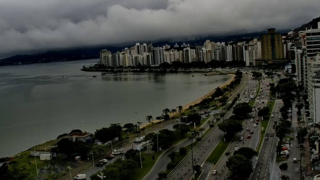 Chuva forte, alagamentos e deslizamentos no Sul do Brasil; veja previsão