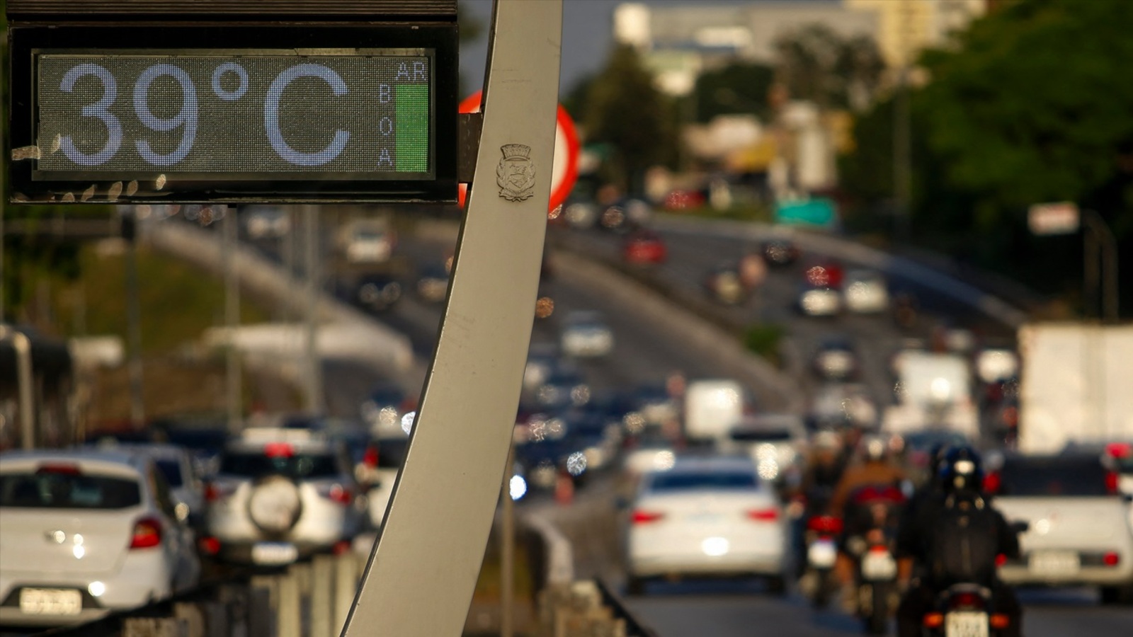 Caiu a temperatura aí pra vocês também? De 39º a tarde, caiu para