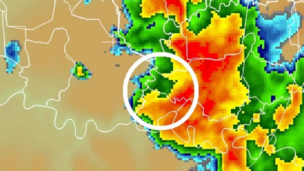 Radar capta mesociclone e formação de tornado na divisa do RS com SC