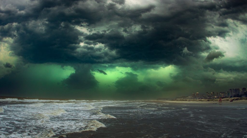 Imagens mostram tempestade que gerou meteotsunami em Laguna