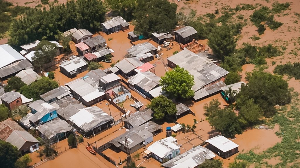 Fotos: imagens aéreas da enchente do Guaíba nas ilhas de Porto Alegre