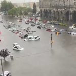 Chuva que avança para o Sul do Brasil inunda Montevidéu, veja vídeos