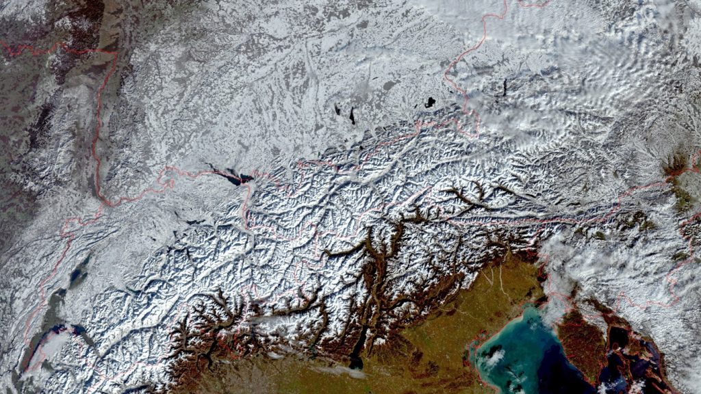 Incrível imagem de satélite registra nevasca histórica na Europa
