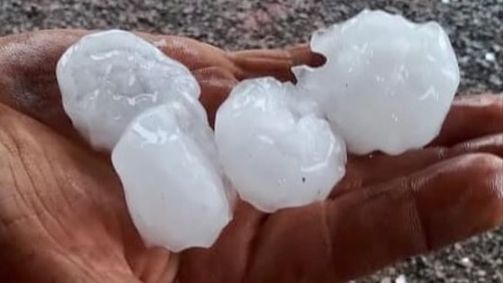 Temporais avançam pelo Rio Grande do Sul com granizo e vendavais