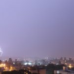 Frente fria chega com chuva forte e vendavais; alerta de mais temporais