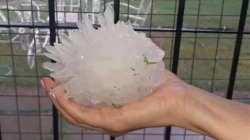 Temporais violentos na Argentina com vento de 150 km/h e granizo gigante