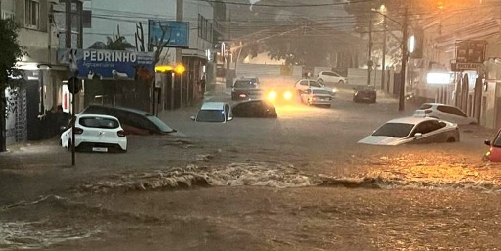 Chuva extrema, vendavais e granizo causam danos no Rio Grande do Sul