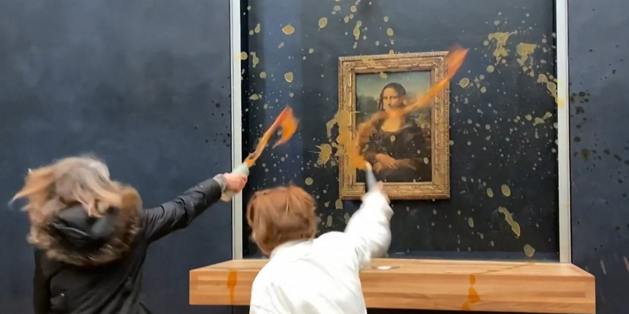 <span class="entry-title-primary">Ecologistas atacam quadro de Mona Lisa no Museu do Louvre</span> <h2 class="entry-subtitle">Ações contra obras de arte têm se repetido nos últimos meses na Europa e são condenadas por muitos cientistas do clima </h2>
