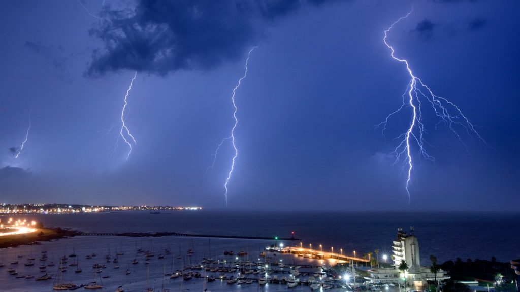 Padrão atmosférico na América do Sul agrava risco de temporais intensos