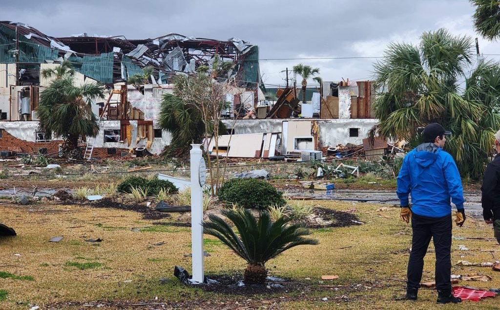 Fotos: destruição por tornados no estado norte-americano da Flórida