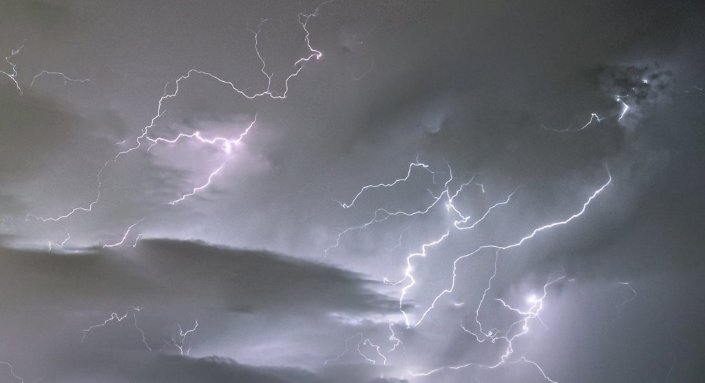 Uruguai emite alerta à população sobre tempestades severas