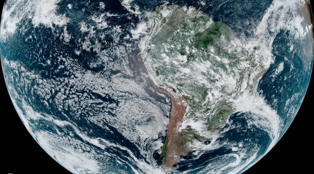 O primeiro dia do ano no planeta visto a partir do espaço