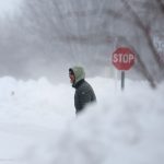 Onda brutal de frio segue nos EUA com apelo por racionamento de luz