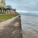 Guaíba tem forte alta com chuva e vento Sul na região de Porto Alegre