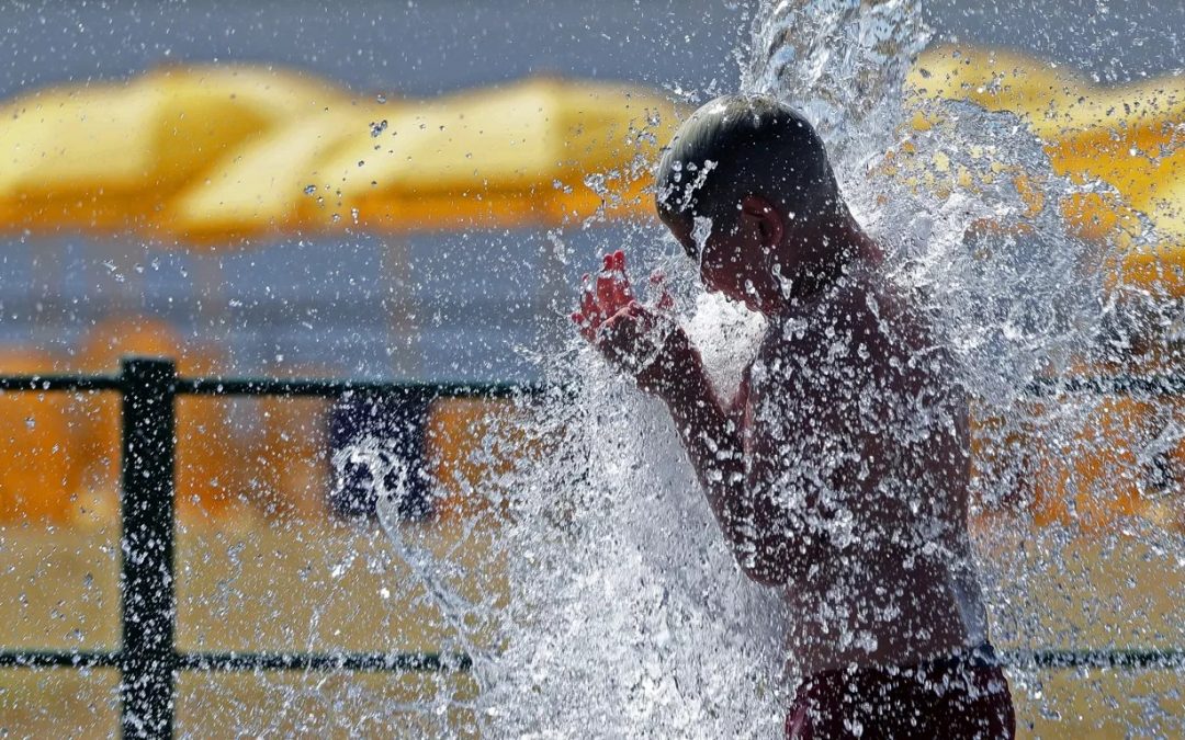 Calor quebra recordes de décadas na Argentina com quase 46ºC Argentina completa dez dias seguidos com máximas de 40ºC. Temperatura ontem no país se aproximou da marca de 46ºC.