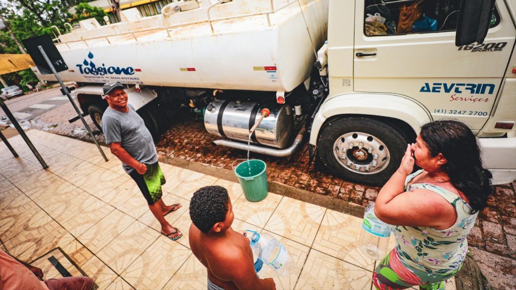 Calor e Guaíba baixo podem causar falta de água em Porto Alegre