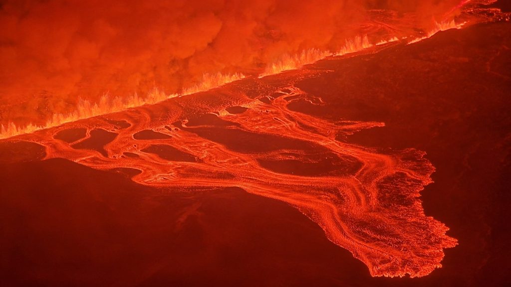 Fotos: as incríveis imagens da nova erupção do vulcão na Islândia