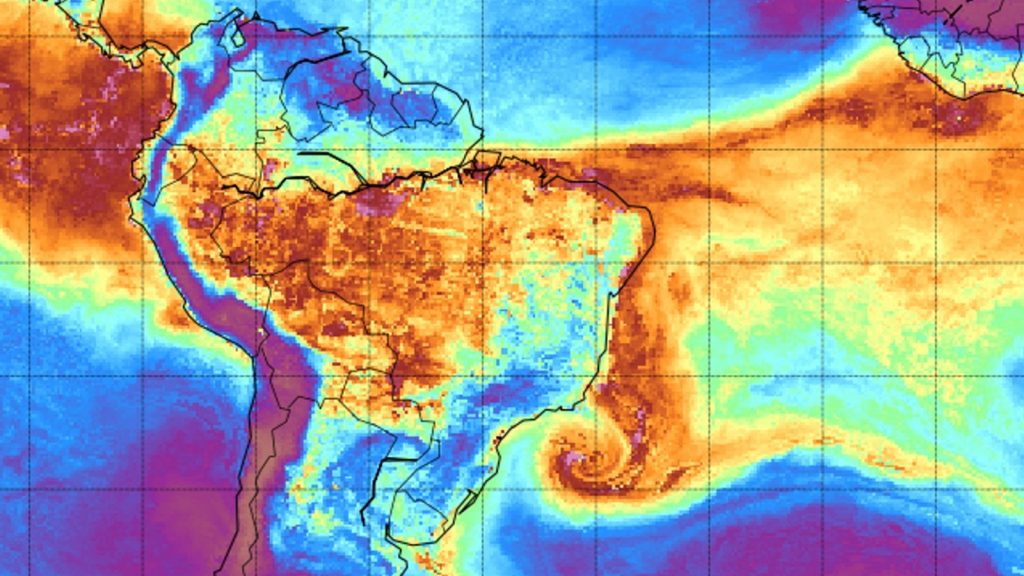 Tempestade rara sobre o mar traz umidade da África para a costa gaúcha
