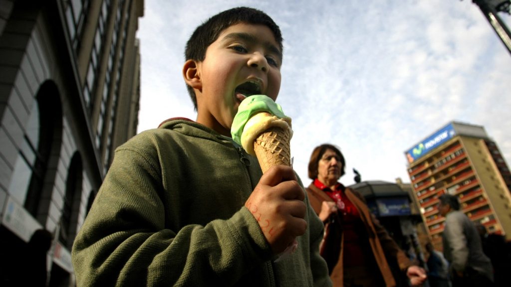 Onda de calor castiga o Chile com marcas históricas em Santiago