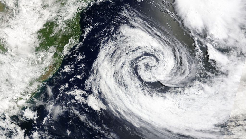 Ciclone raro na costa deixa imagens incríveis; veja Akará pelos satélites
