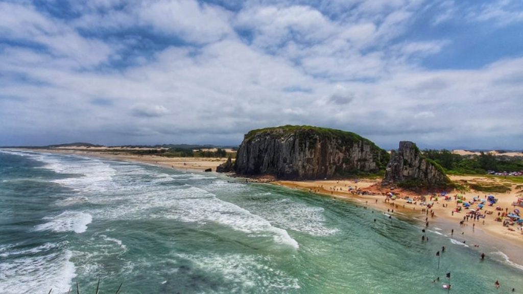 Segue a previsão de muito sol e calor para as praias gaúchas?