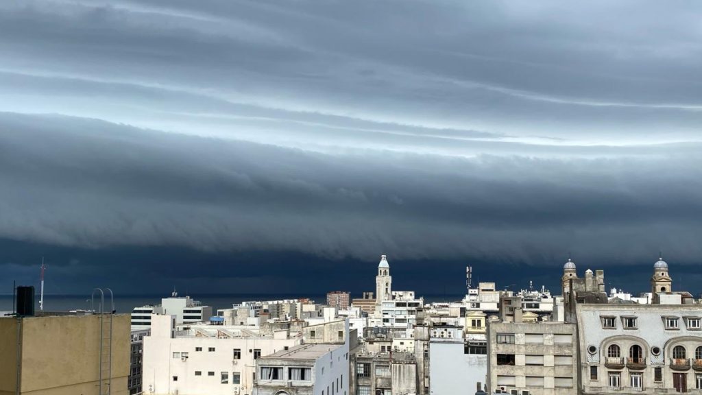 Fotos: frente fria que encerrará onda de calor avança pelo Uruguai