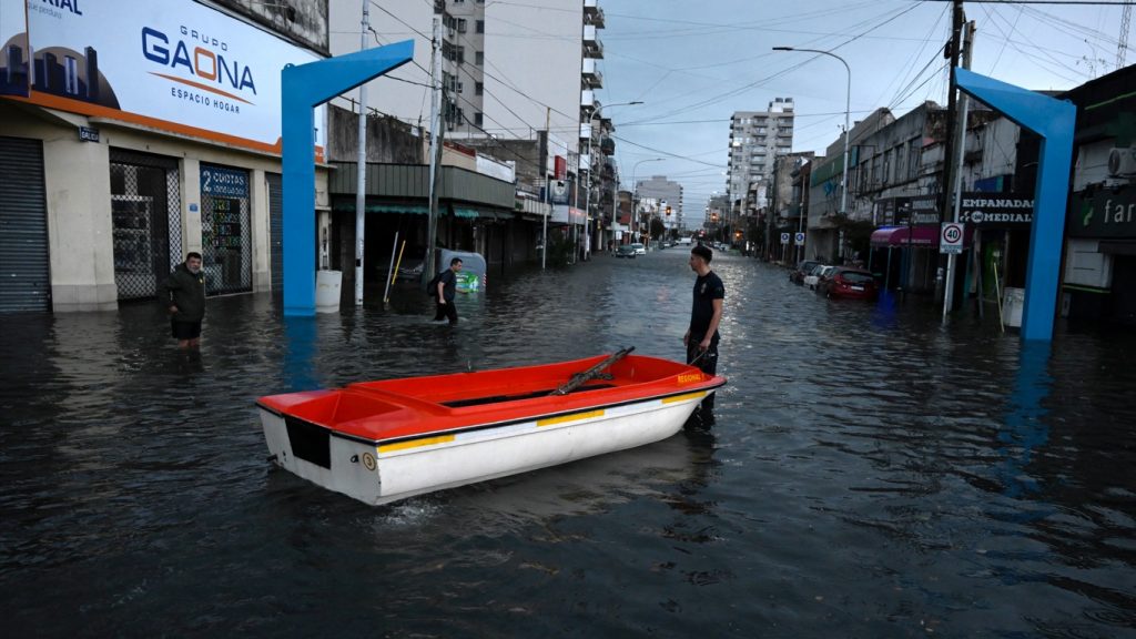 Buenos Aires tem chuva de dois meses em apenas três dias