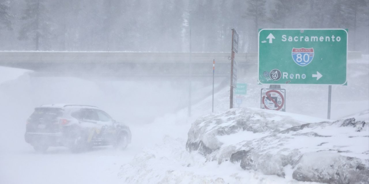 <span class="entry-title-primary">Nevasca impressionante atinge Estados Unidos com vento de 200 km/h</span> <h2 class="entry-subtitle">Tempestade de neve é descrita como uma das mais intensas em tempos modernos no estado norte-americano da California </h2>