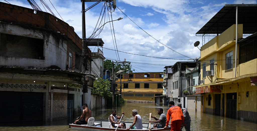 Frente fria avança para o Sudeste do Brasil com chuva forte e temporais