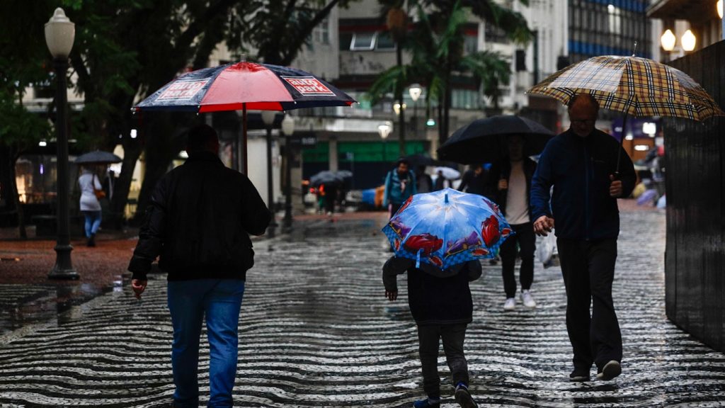 Chuva volta a atingir a maioria das cidades gaúchas nesta terça-feira
