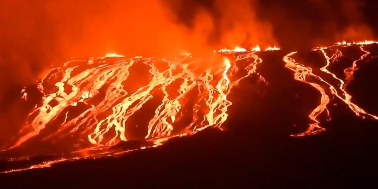 <span class="entry-title-primary">Fotos: vulcão entra em erupção em paraíso ecológico da América do Sul</span> <h2 class="entry-subtitle">Vulcão La Cumbre entra em erupção na ilha deserta de Fernandina junto ao arquipélago e paraíso ecológico de Galápagos </h2>