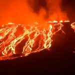 Fotos: vulcão entra em erupção em paraíso ecológico da América do Sul