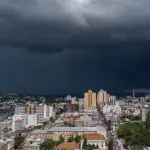 Frente fria mudará o tempo com chuva e o primeiro refresco de outono