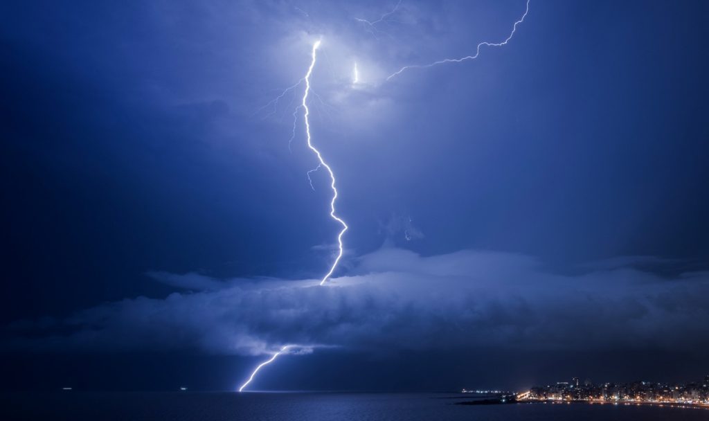 Chuva avança após vendavais e granizo grande em países vizinhos