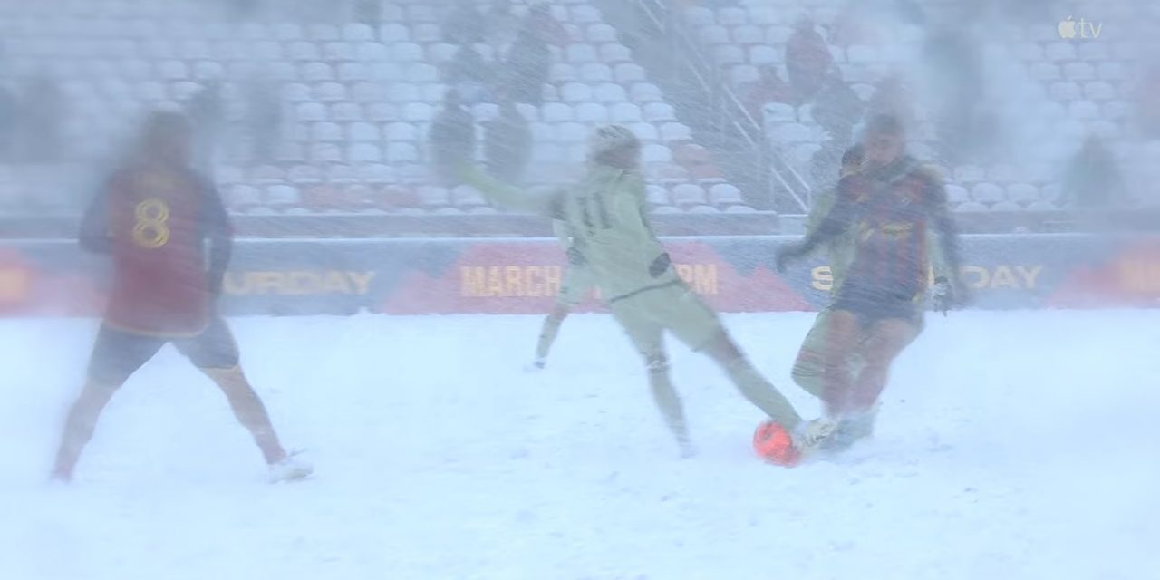 <span class="entry-title-primary">Jogo na neve causa fúria nos Estados Unidos: “uma piada”; veja imagens</span> <h2 class="entry-subtitle">Jogo da MLS disputado sob forte nevasca teve atraso de duas horas, foi interrompido por uma hora e recebeu pesadas críticas </h2>