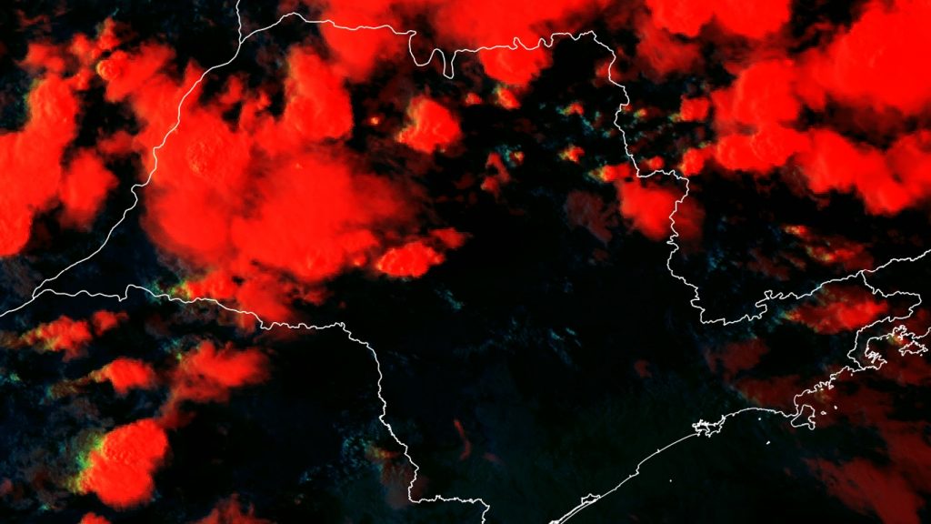 São Paulo tem chuva orográfica com altos volumes em poucas horas