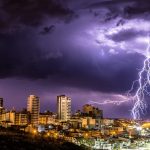 Onda de tempestades provocará chuva forte e temporais com vendavais