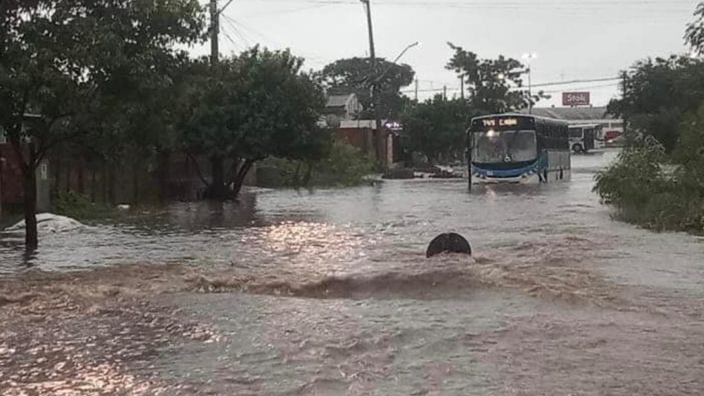 Emergência por chuva extrema no RS; alerta de muita chuva ainda por vir