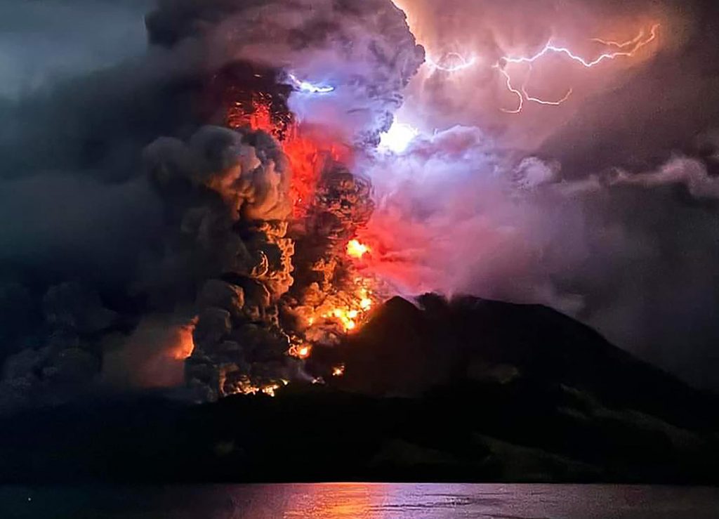 Enorme erupção de vulcão na Indonésia pode impactar o clima