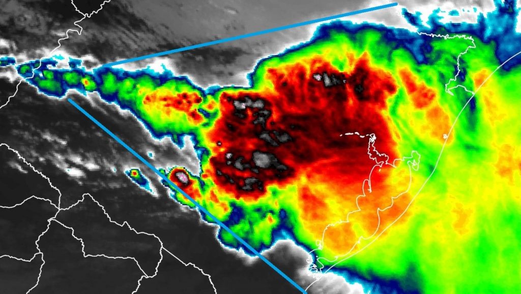Sistema em “V” causa chuva extrema e um temporal atrás do outro