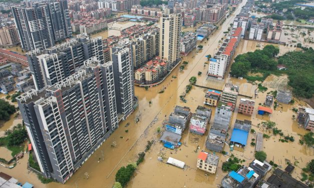 Enchentes catastróficas ameaçam milhões de pessoas na China